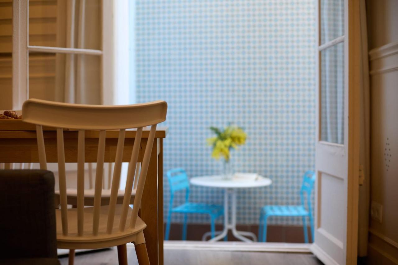 Casa Cosi - Patio 2 Apartment Barcelona Bagian luar foto